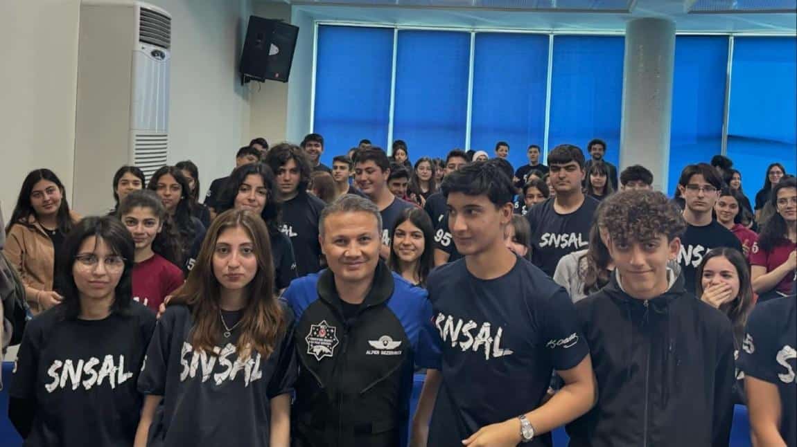 Türkiye’nin İlk Astronotu Alper Gezeravcı Şehrimize Gelerek Uzay Yolculuğu Deneyimlerini Aktardı